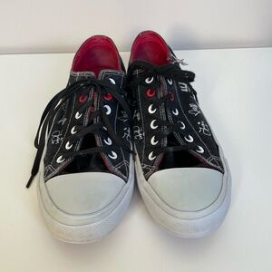 Kohl's Exclusive Converse One Direction Signature/Autograph Black White Red Shoe